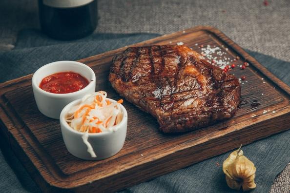 Стейк Рибай травяного откорма