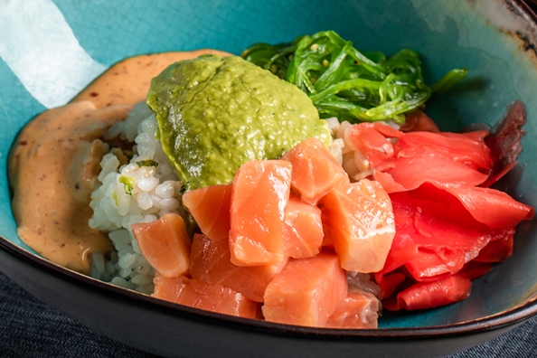 Поке с лососем